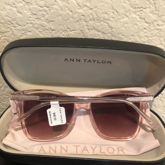 NWT Ann Taylor Light Pink transparent frame sunglasses - Picture 3 of 5